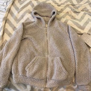 Fluffy zip up jacket!